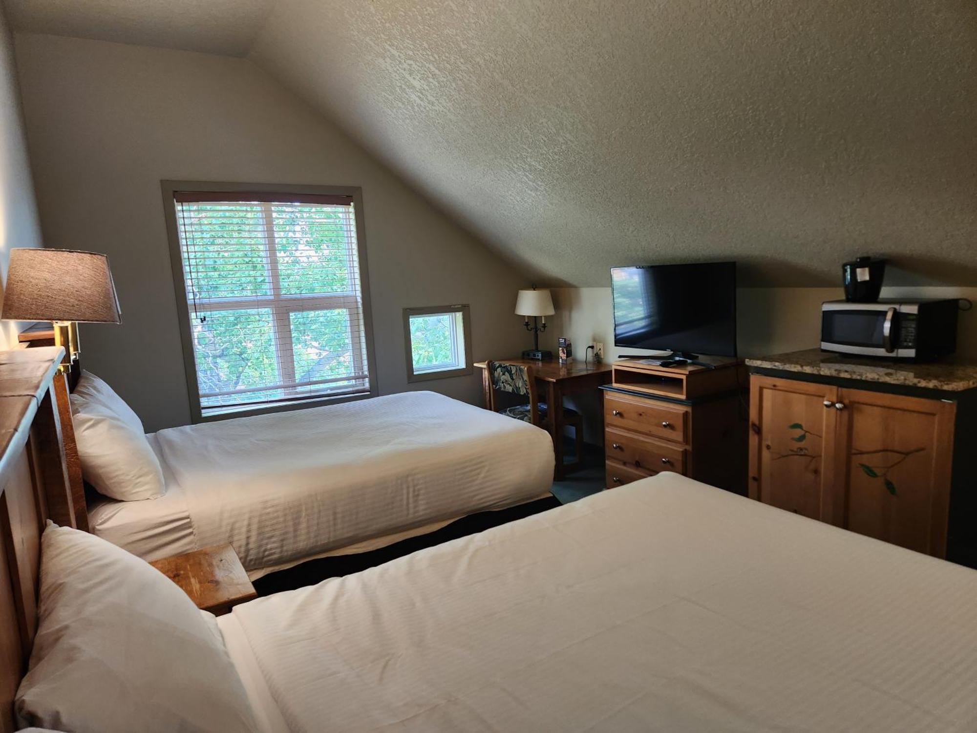 Waterton Lakes Lodge Resort Exterior foto